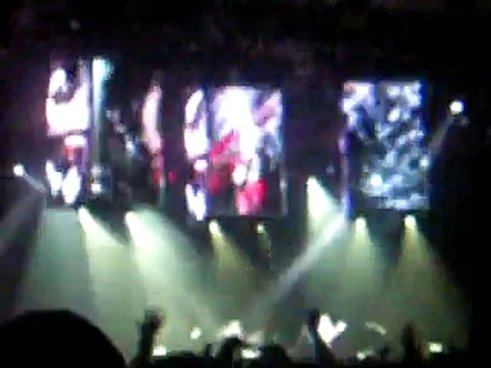 Muse - Supermassive Black Hole, Galaxie Mega Hall, Amnéville-les-Thermes, France  11/1/2009