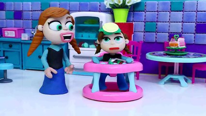 Frozen Elsa and Anna take photos with the iphone  Frozen Play Doh Cartoon Stop Motion-ku_nCGMz21c
