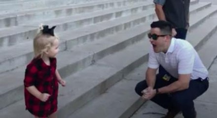 Little Girl Sees Dad Without A Beard For The First Time, Isn't Sure How To React