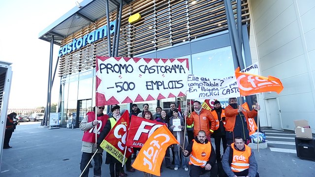 Une vingtaine de salariés de Castorama mobilisés devant le magasin d'Antibes