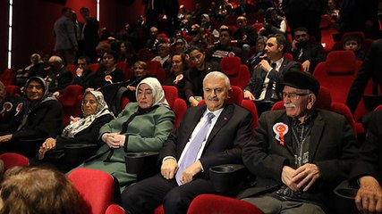 Başbakan Binali Yıldırım ve Eşi, Kore Gazileriyle Ayla filmini izledi