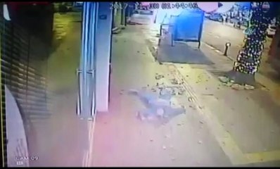 TRT World Muhabirinin Düşme Anı Kamerada