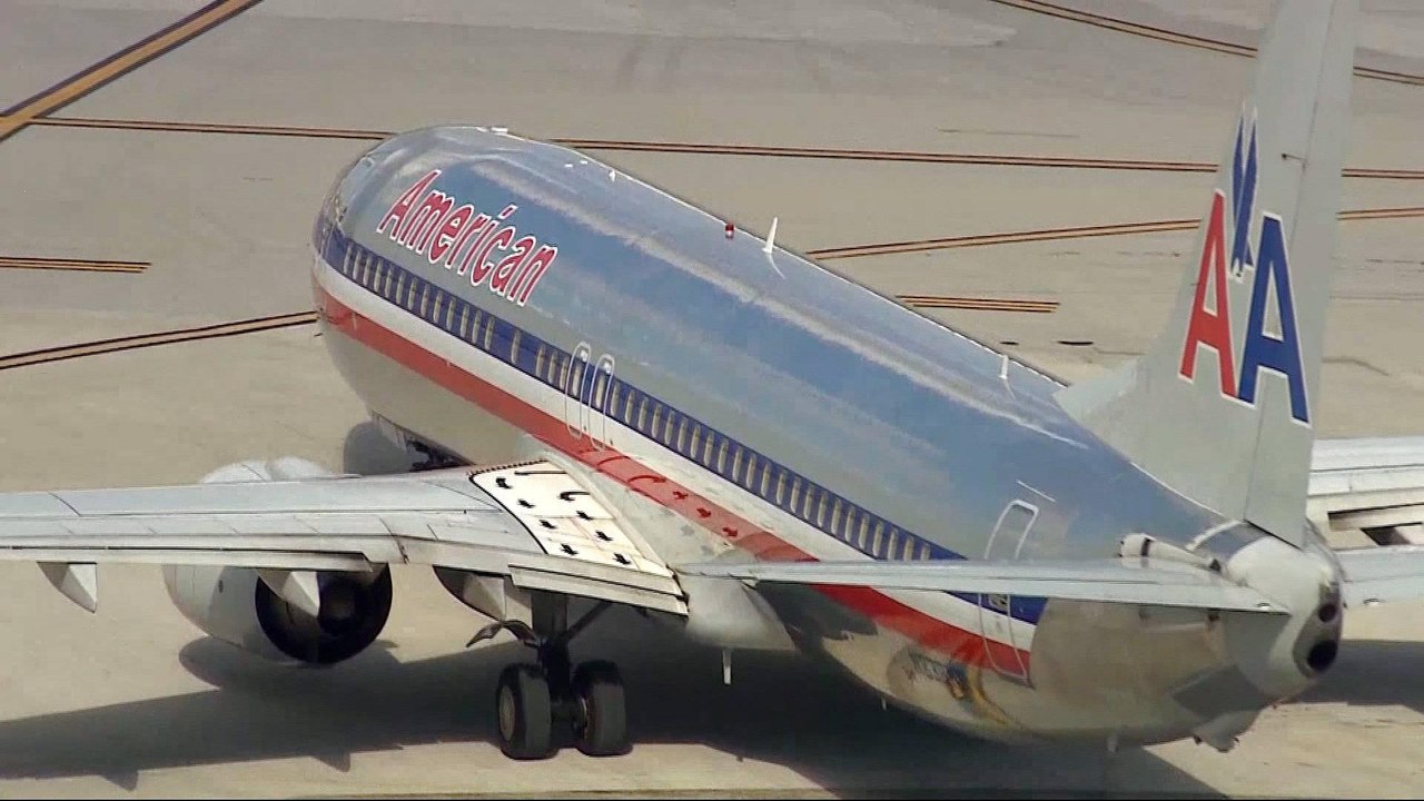 American Airlines glitch causes 15,000 grounded...