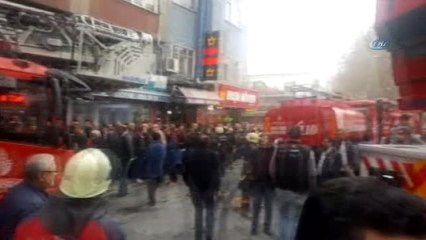 Beyoğlu Kasımpaşa'da Bir Binanın Çatısında Yangın Çıktı