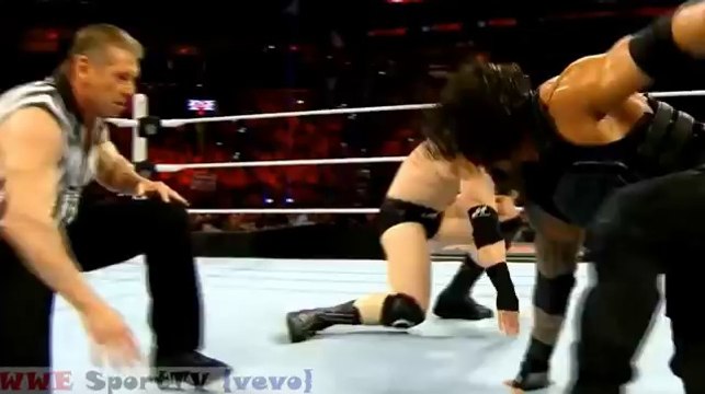 WWE Raw 1-12-2017 Emocional Match Roman Reigns attack Stephanie McMahon,Vince,Sheamus