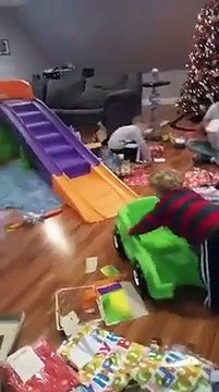 Un toboggan d’intérieur pour amuser vos bambins lorsqu’il fait trop froid dehors !