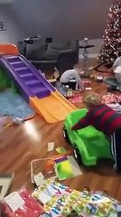 Un toboggan d’intérieur pour amuser vos bambins lorsqu’il fait trop froid dehors !