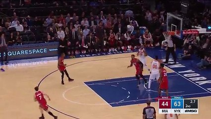 Tim Hardaway Beats The 1st Half Buzzer