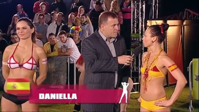 Bikini penalties England vs Spain ركلات ترجيح حمااااااسية بالبكيني بين بنات انكلترا و اسبانيا