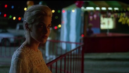 Two Moon Junction (1988) Fragman