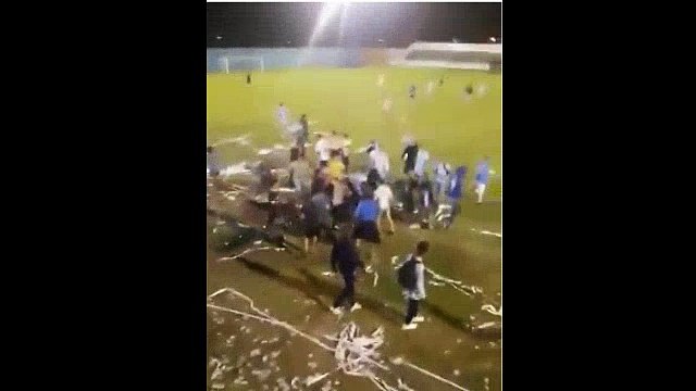 Des arbitres sauvagement agressés