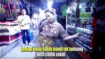 Upiak Isil ~ Tak Tun Tuang