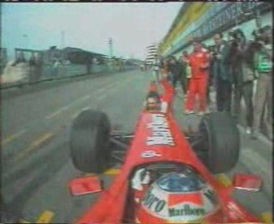 F1 ferrari pit-stop accident