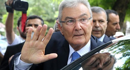 Deniz Baykal Tedavi İçin Almanya'ya Gitti