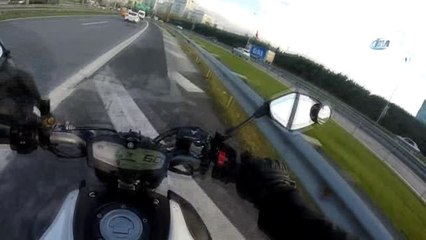 150 Kilometre Hızı Geçen Motosikletlinin Estirdiği 'Trafik Terörü' Kamerada