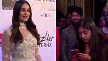 Shahid Kapoor MAKES WEIRD FACE On Seeing Kareena Kapoor On Filmfare Glamour and Style Awards 2017