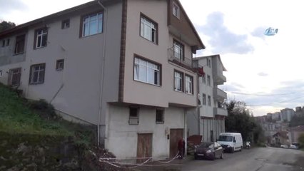 Hafriyat Çalışması Sonrası Oluşan Çatlaklar Bina Sakinlerini Korkutuyor