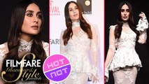 Kareena Kapoor Stunning Fashion At Filmfare Glamour and Style Awards 2017