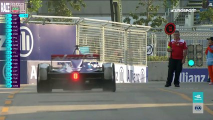 Avant de s'imposer, Bird a failli tout perdre en se crashant à l'entrée de son stand !