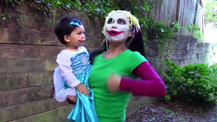 実際の生活の中で面白いスパイダーマン赤ちゃん