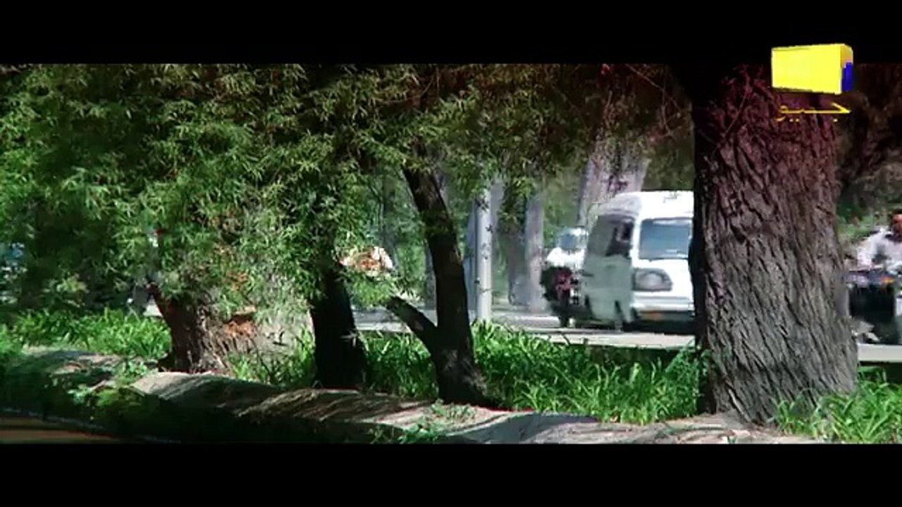 Zamani Manzil Kay Maskharay Episode 10