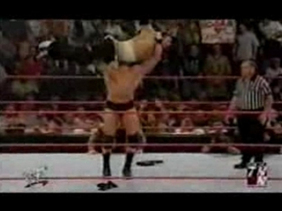 Wwf raw  - Matt Hardy vs Brock Lesnar