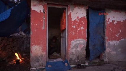 Adıyaman Tuvalette Yaşayan Genç, Yardım İstiyor