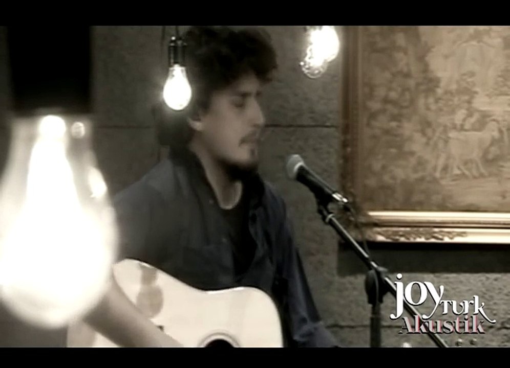 Pinhani - Bir Varmışım Bir Yokmuşum (Akustik)