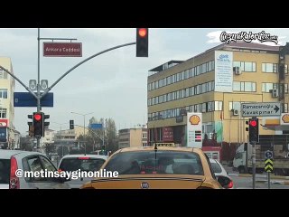 Yeşil Işığı Aç Kurt Gibi Bekleyenler - Metin Saygın