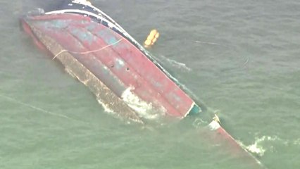 낚싯배·급유선 충돌...13명 사망·2명 실종 / YTN