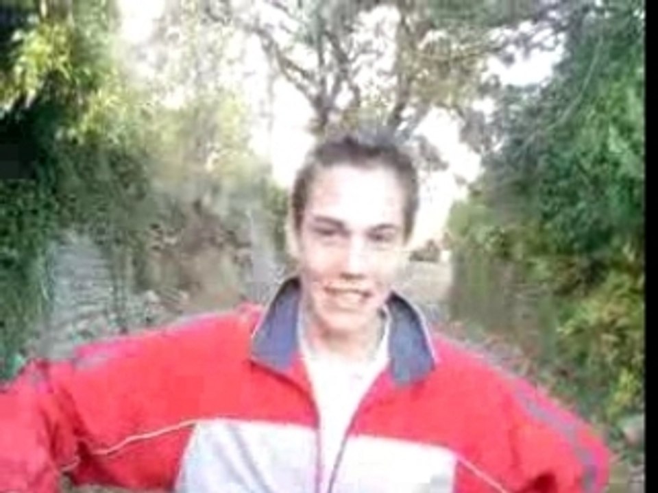 Leo fé une tete