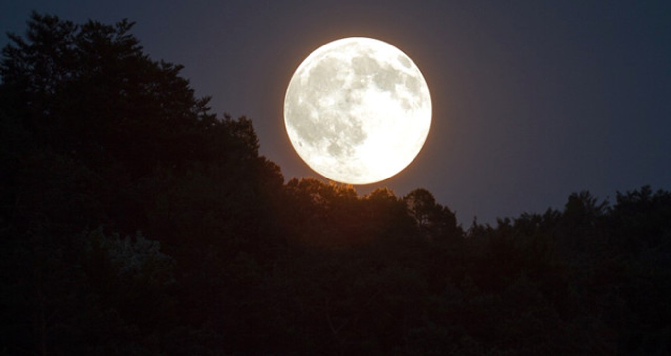Bu Gece Gökyüzüne Bakın! Senede Bir Gün Gerçekleşen "Süper Ay" Doğacak