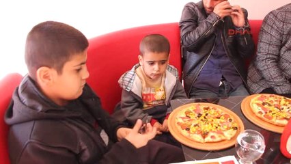 Şırnak Silopili Esnaflardan Engellilere Pizza İkramı