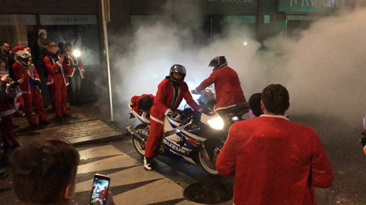 200 Pères et Mères Noël à moto pour les enfants malades de l’hôpital Pasteur