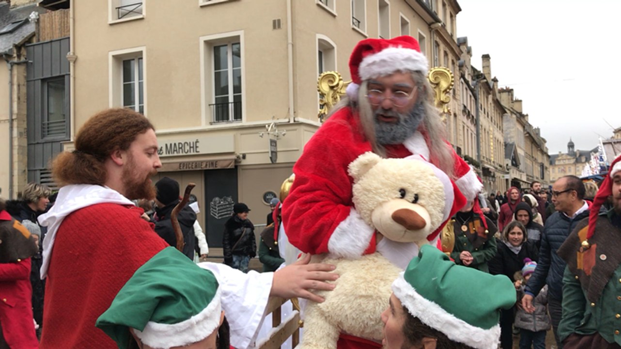 L'arrivée du Père Noël sur le marché