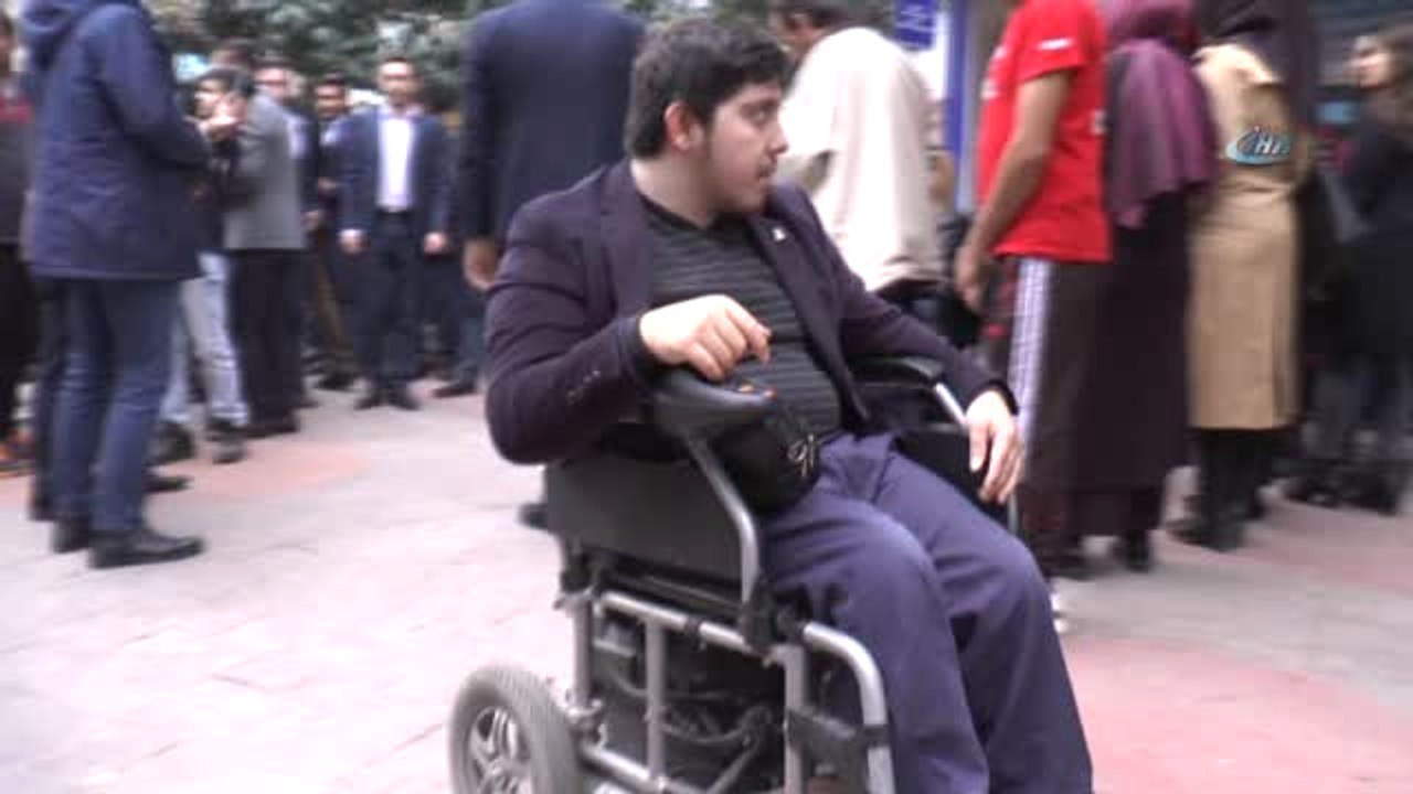 Engelli Vatandaşlar İçin Akülü Tekerlekli Sandalye Şarj İstasyonu Kurdular