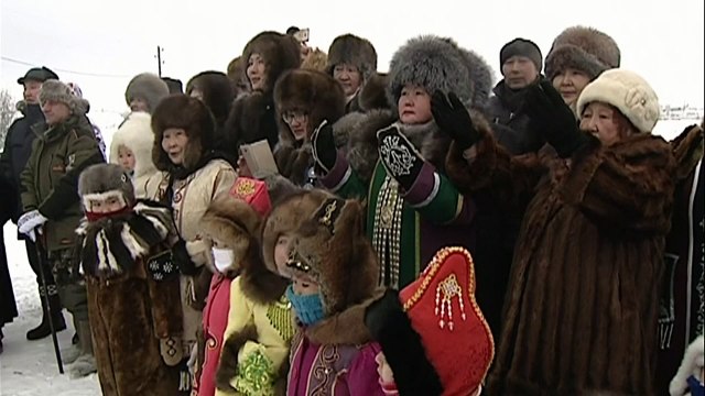 Siberia's Santa brings minus 56 degrees to Russian village