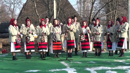 Anghelina Timis Lung si Grupul de datini Cercănelul din Borşa, Maramureş- Colind