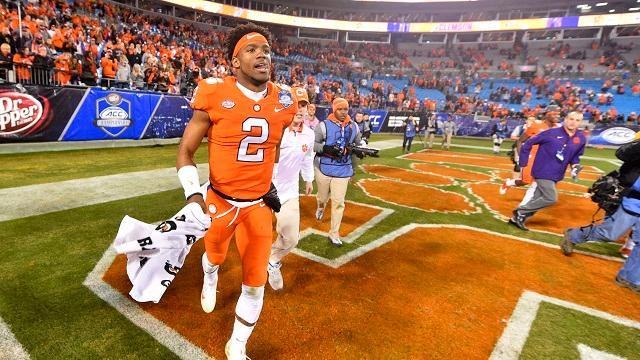 Amway Coaches Poll: Clemson stays No. 1 after dominant win