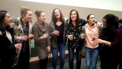 The  seniors show bis répétita