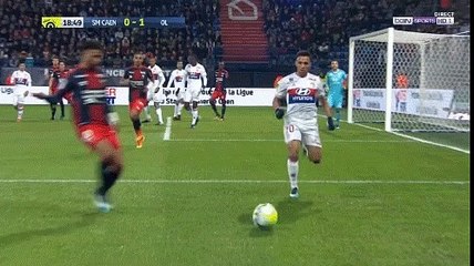 Caen-Lyon : Youssef Aït Bennasser humilie Fernando Marcal avec un dribble sublime