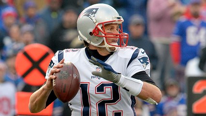 Brady stays patient, connects with Gronkowski for first down