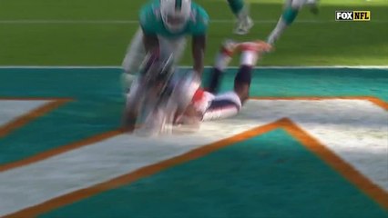McKenzie runs into his own end zone on punt return, fumbles for safety