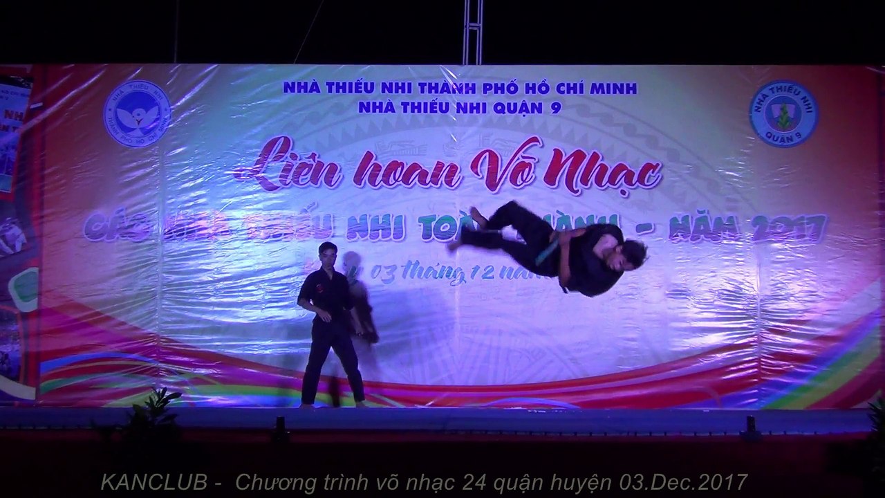 Nghệ thuật côn đèn phát sáng. Light nunchaku. Võ nhạc 2017. Glow nunchaku