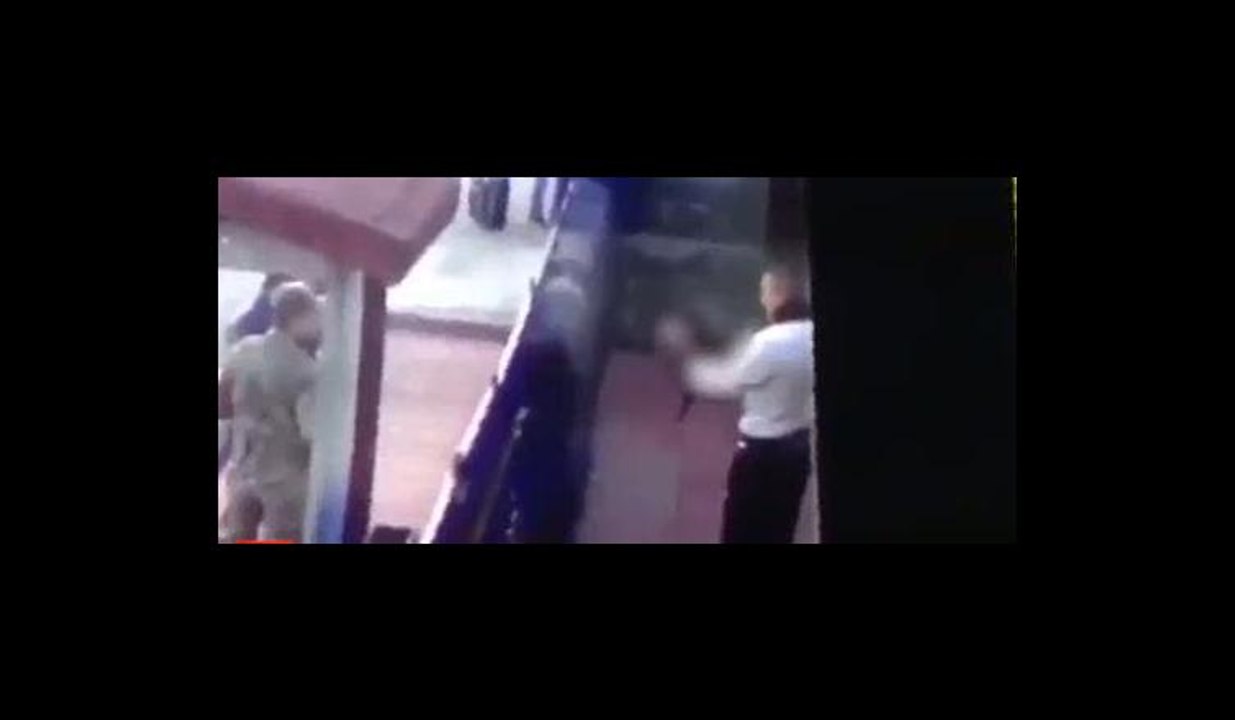 Erzincan Orduevi önünde kediye işkence... Sosyal medya bu görüntüyü konuşuyor