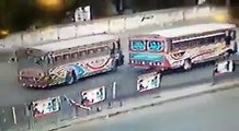 Small Girl died b/w two buses race - Karachi
