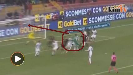 Tandukan terbang penjaga gol Benevento buat AC Milan kecewa