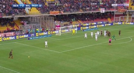 Goalkeeper Scores Beautiful Last Second Equalizer