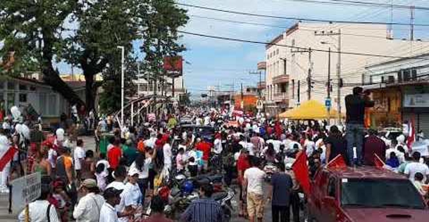 Opposition Protesters March in La Ceiba Over Contested Election