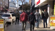 İstanbul Polisi Adım Adım Takip Etti, Yüzlerce Paket Ele Geçirdi